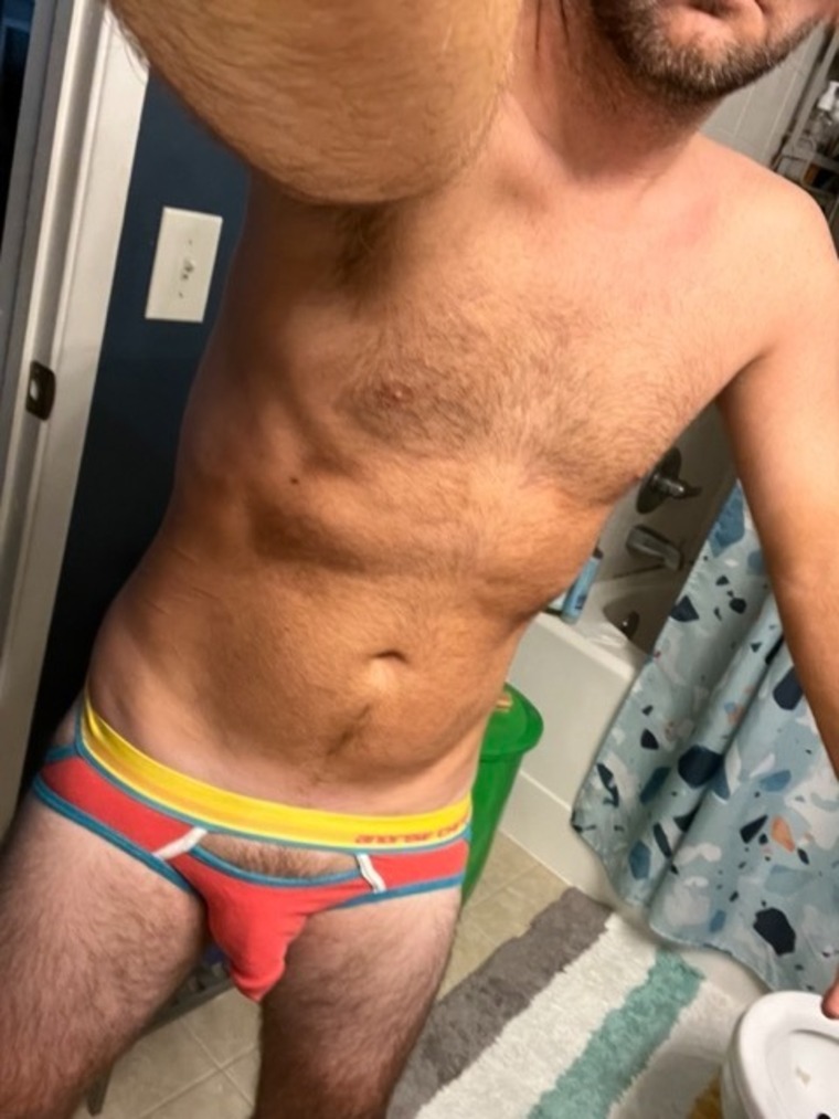 B banner image