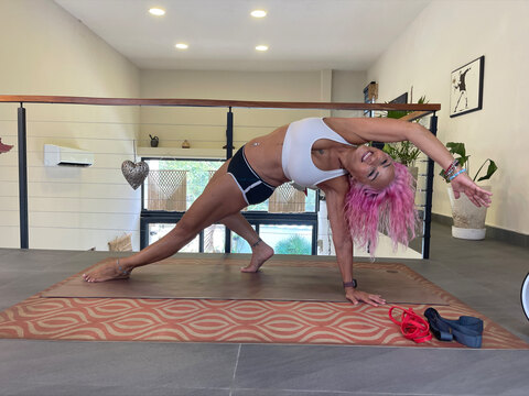 Yogaqueen cover image