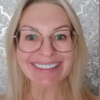 British mom next door 🇬🇧 avatar