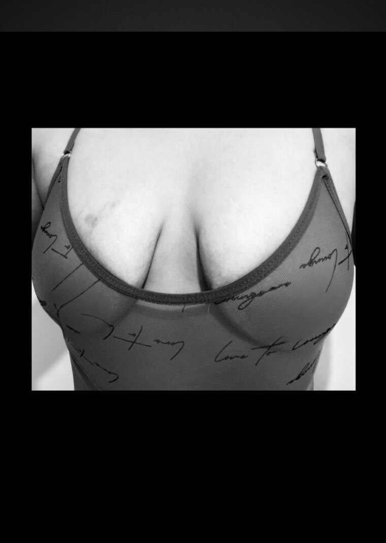 YourFavouriteDistraction👀 cover image