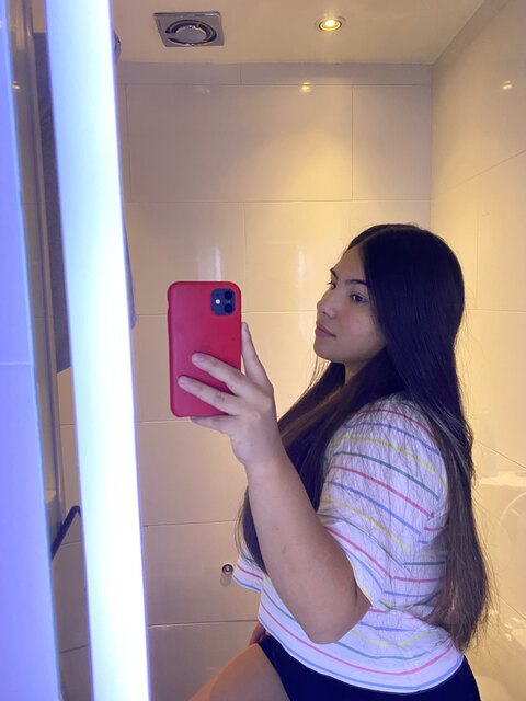 Luvi👄 cover image