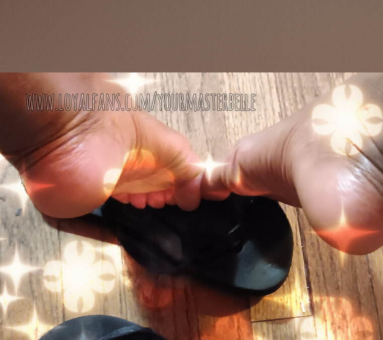 Master B Belle 🐝💲🧎🧿 cover image