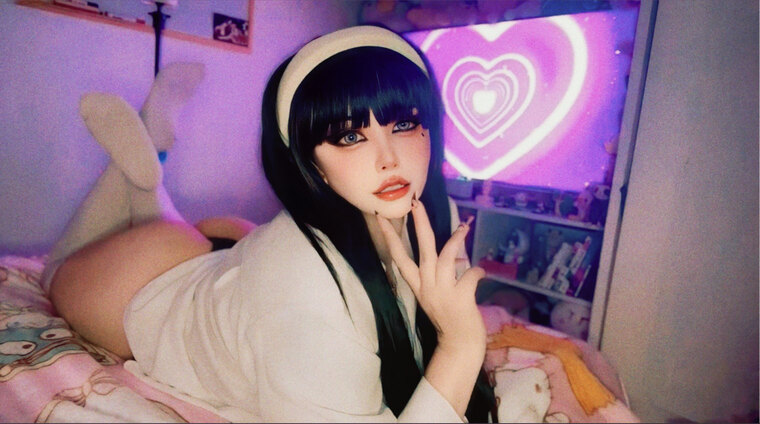 ‧⁺˚*･༓☾ 𝐴𝑙𝑦𝑠𝑠𝑎 ☽༓･*˚⁺‧ cover image