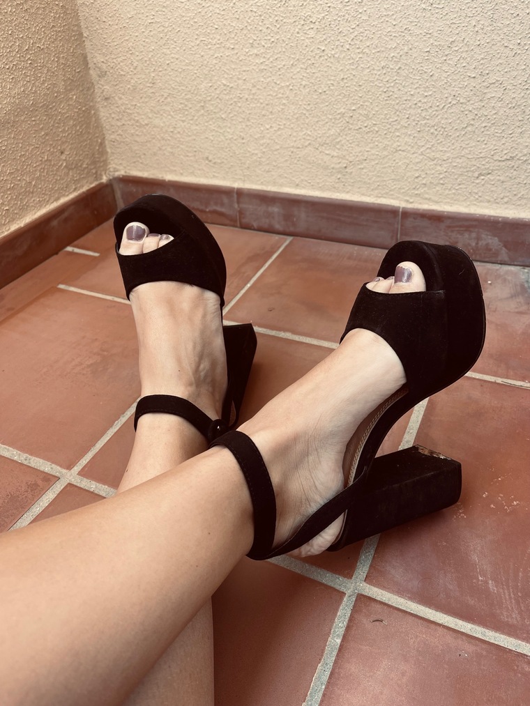Small latin feet cover image