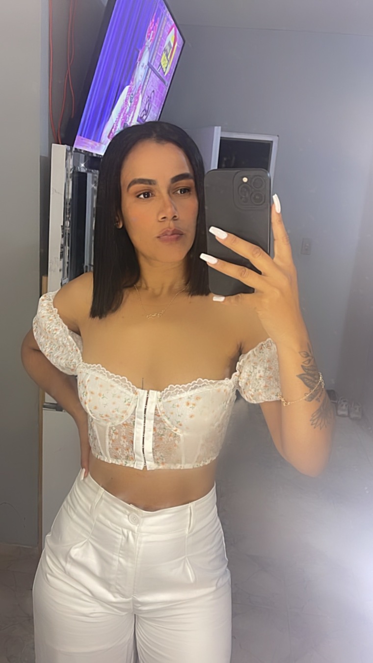 Juana iris escalante cover image