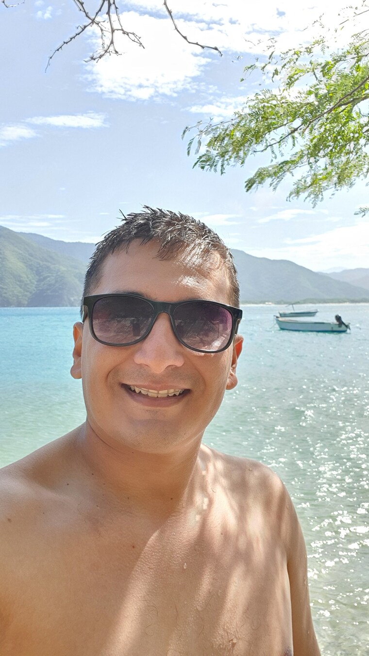 Victor Marin Navarro cover image