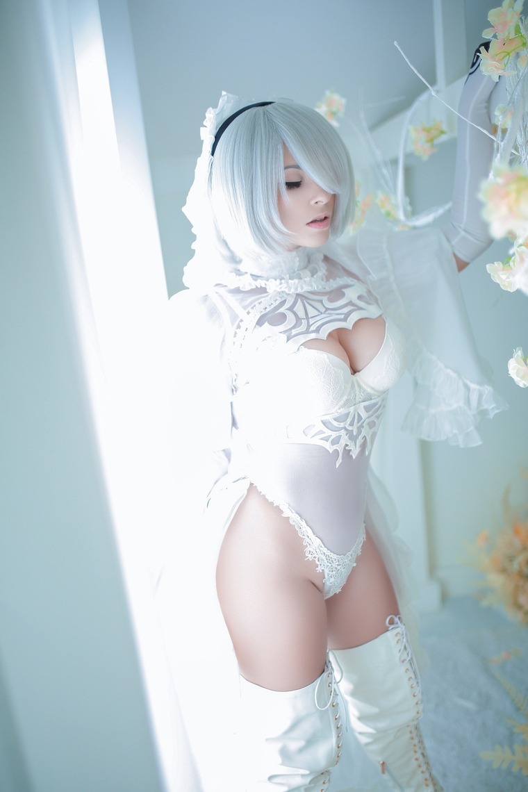 Yunie cosplay cover image