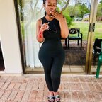 Zinny 🌻💛 avatar