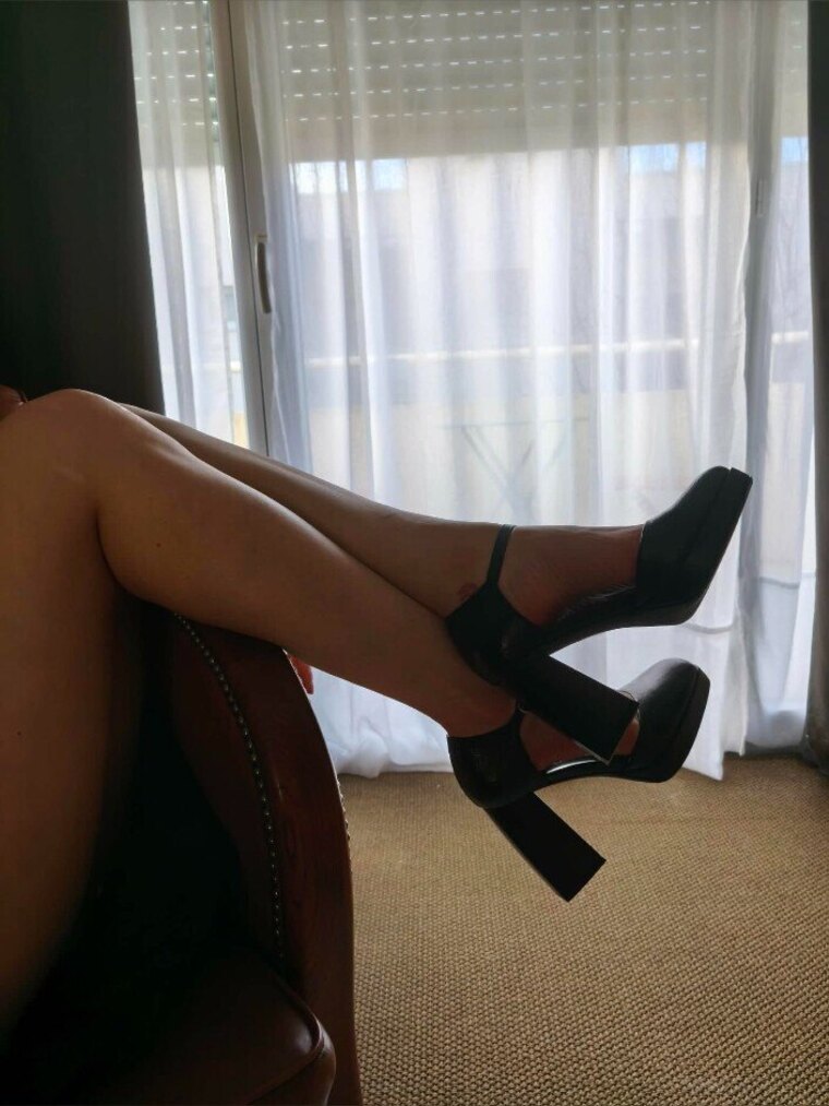 Zoe Cutie feet cover image