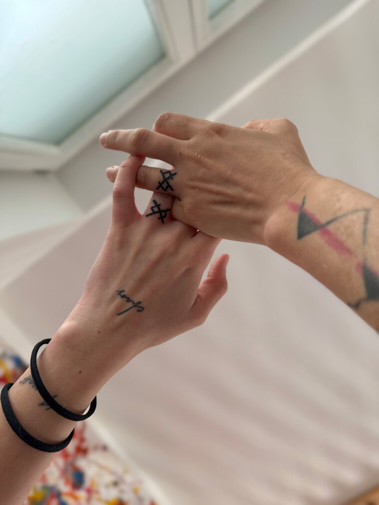V banner image